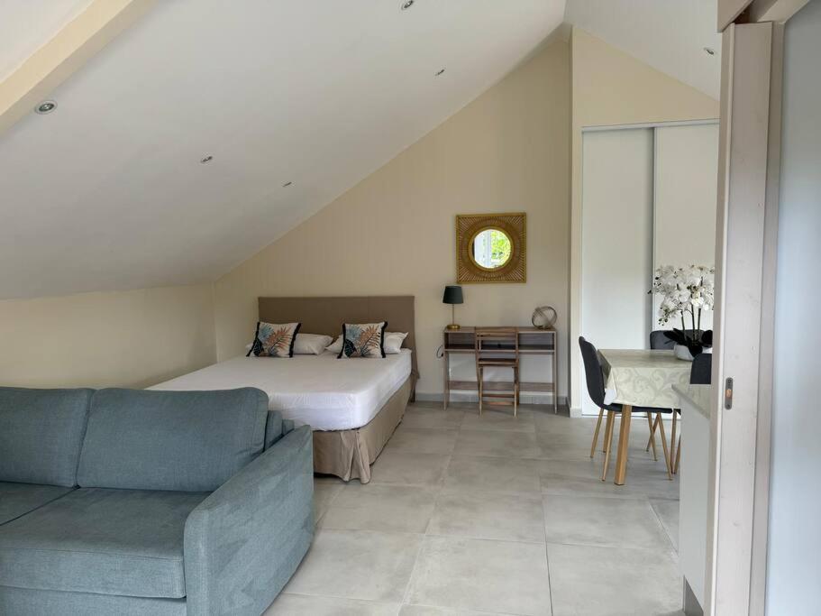 Grand Studio Charmant, Tout Equipe… Saint-Denis Exteriör bild